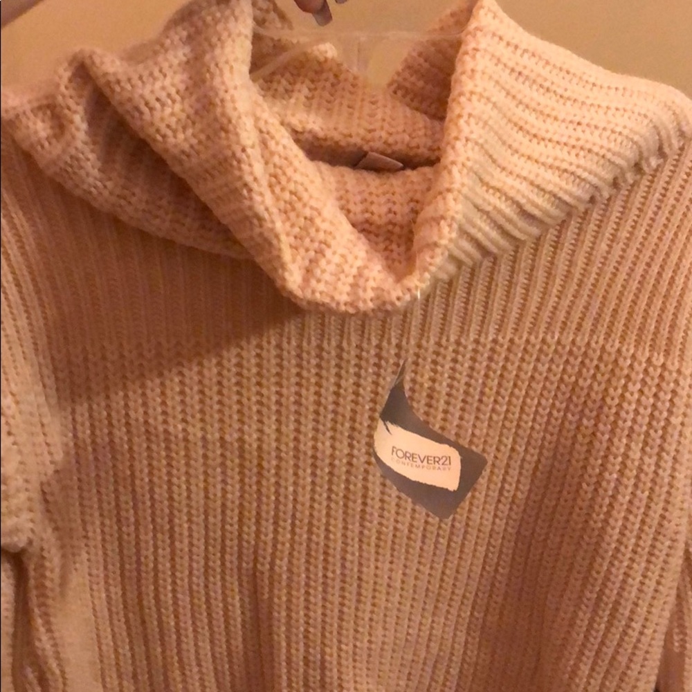 Forever 21 sweater - Picture 7 of 7